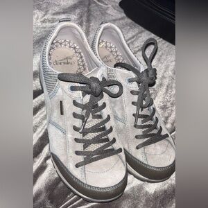 Dansko Vibram Women's Gray Sneakers EUC